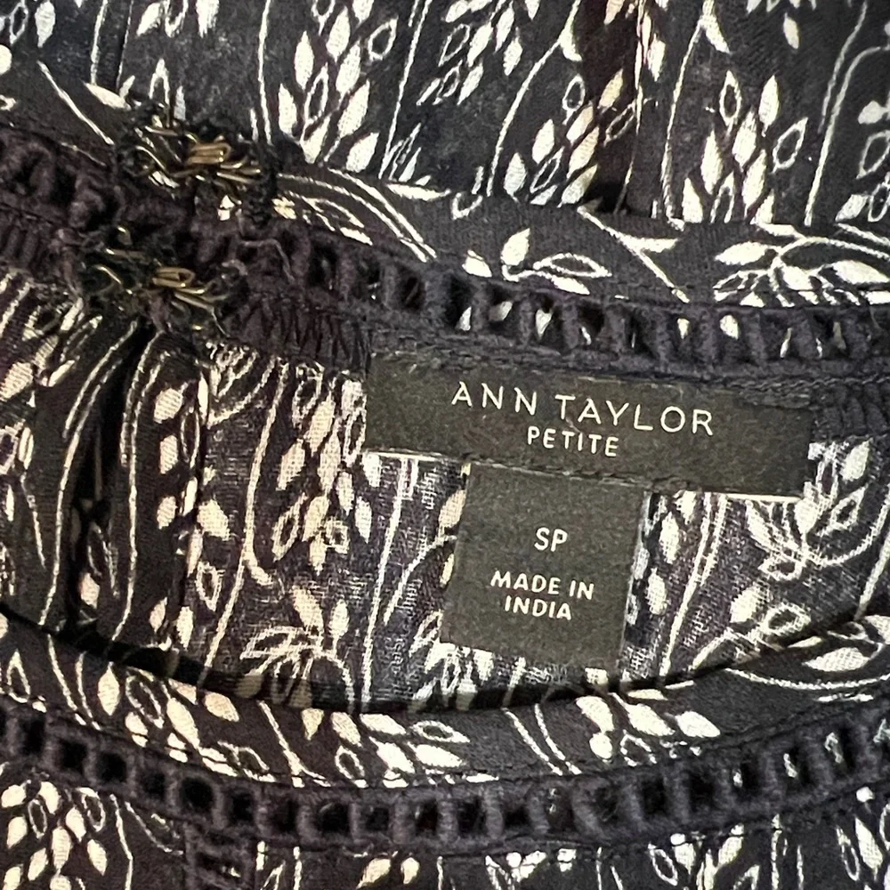Ann Taylor Petite Floral Blouse - Picture 7 of 9